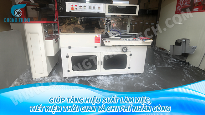 máy cắt dán màng co tự động