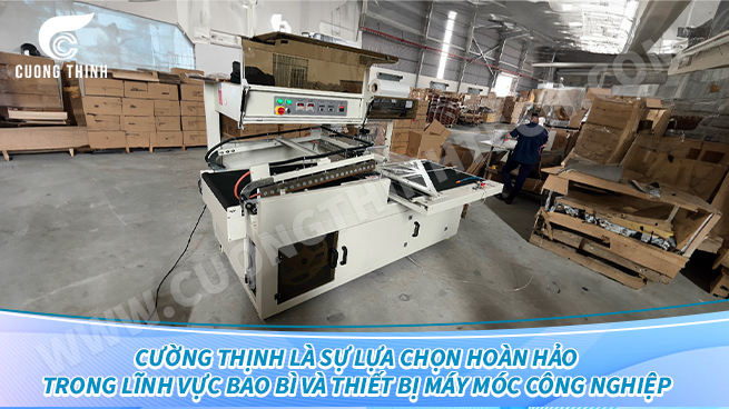 máy cắt màng co tự động
